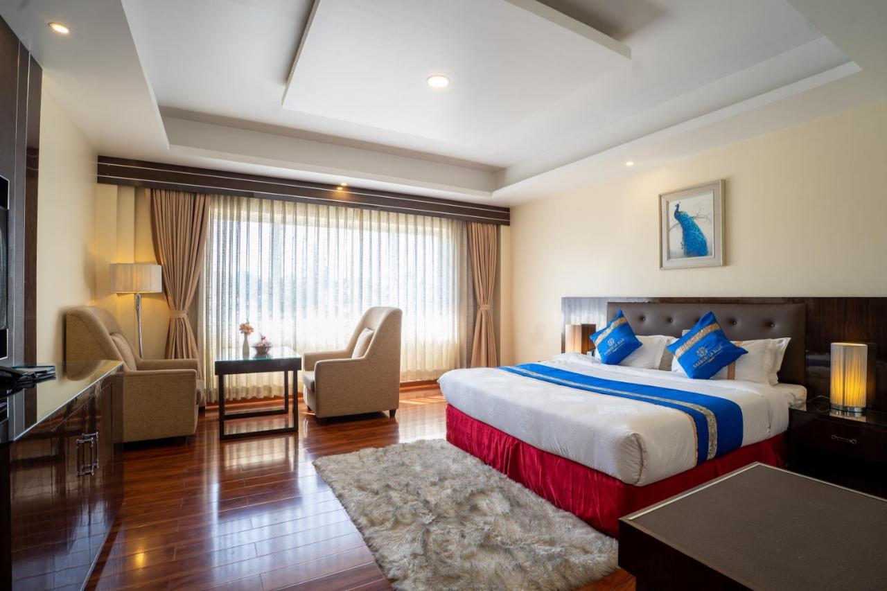 พาเล็ต - แชงกรีลา บลู โฮเต็ล Hotel Lalitpur ภายนอก รูปภาพ