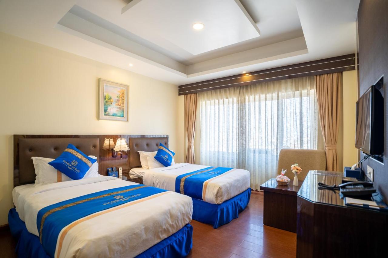 พาเล็ต - แชงกรีลา บลู โฮเต็ล Hotel Lalitpur ภายนอก รูปภาพ