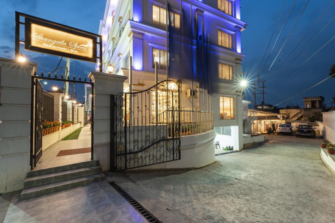 พาเล็ต - แชงกรีลา บลู โฮเต็ล Hotel Lalitpur ภายนอก รูปภาพ