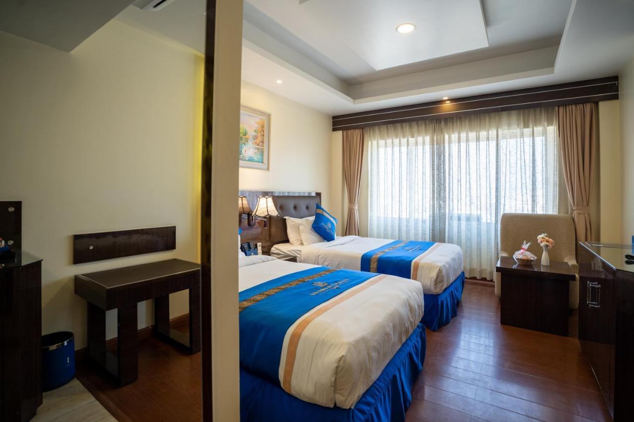 พาเล็ต - แชงกรีลา บลู โฮเต็ล Hotel Lalitpur ภายนอก รูปภาพ